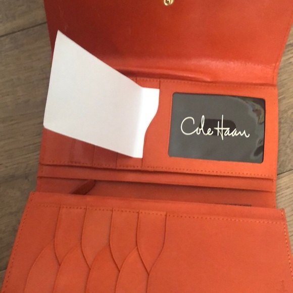 COLE HAAN Red Patent Leather Bifold Snap Flap Credit Card Wallet Clutch - Picture 6 of 11